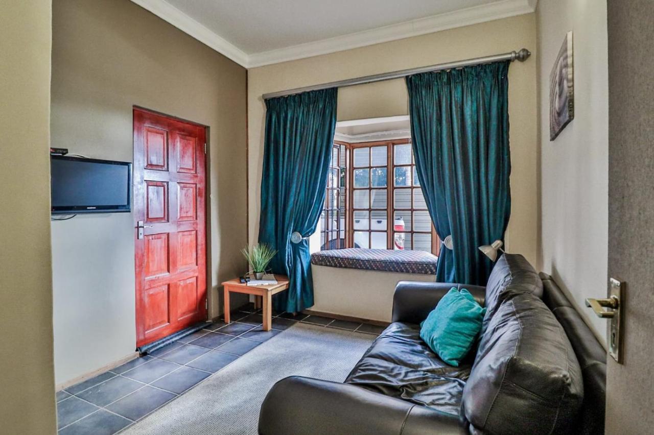 Grace Place Bnb Pretoria Bed & Breakfast Exterior photo